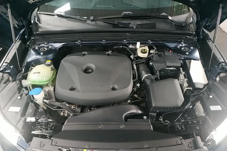 Used Volvo XC40 2021 T4 Four-Wheel Drive Smart Luxury Edition Engine Bay