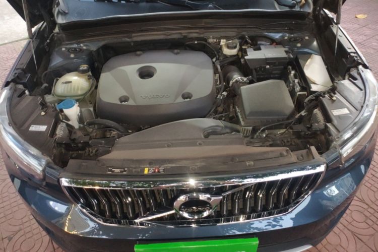 Used Volvo XC40 2021 T4 Four-Wheel Drive Smart Luxury Edition Engine Bay