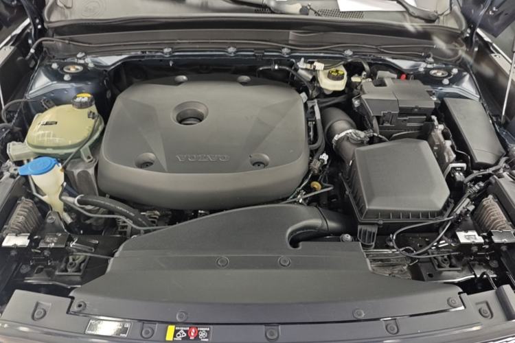 Used Volvo XC40 2021 T4 Four-Wheel Drive Smart Luxury Edition Engine Bay