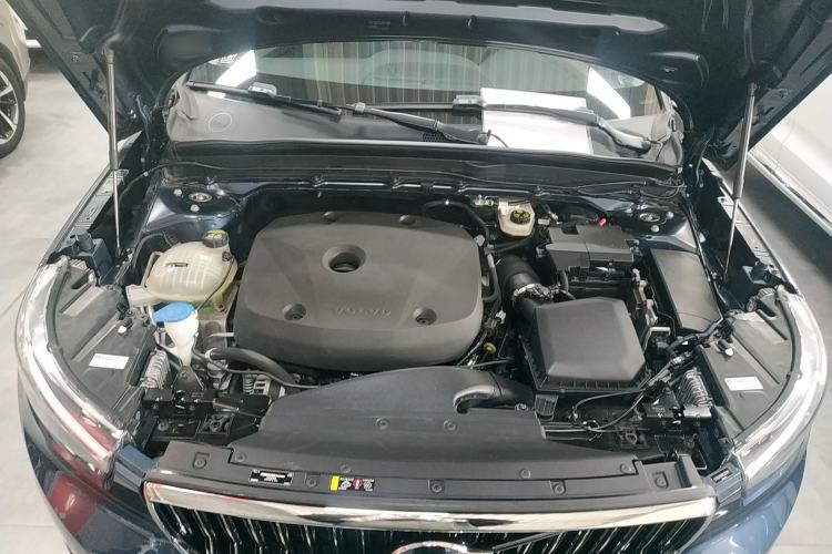 Used Volvo XC40 2021 T4 Four-Wheel Drive Smart Luxury Edition Engine Bay