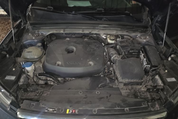 Used Volvo XC40 2021 T4 Four-Wheel Drive Smart Luxury Edition Engine Bay