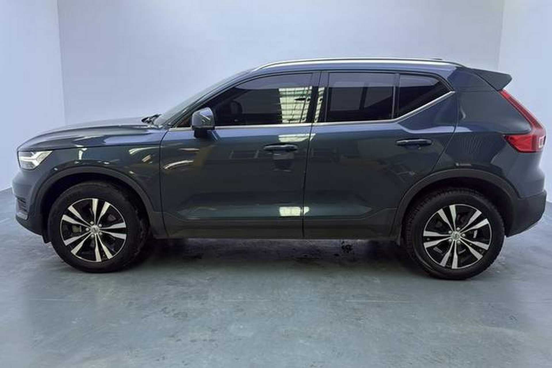Used Volvo XC40 2021 T4 4x4 SmartDrive Fashion Edition Exterior 3