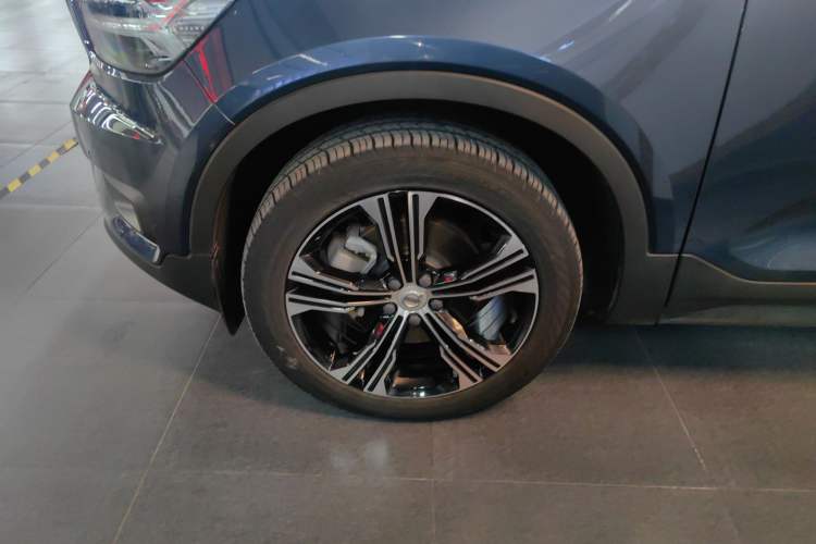Used Volvo XC40 2021 T4 Four-Wheel Drive Smart Luxury Edition Exterior 4
