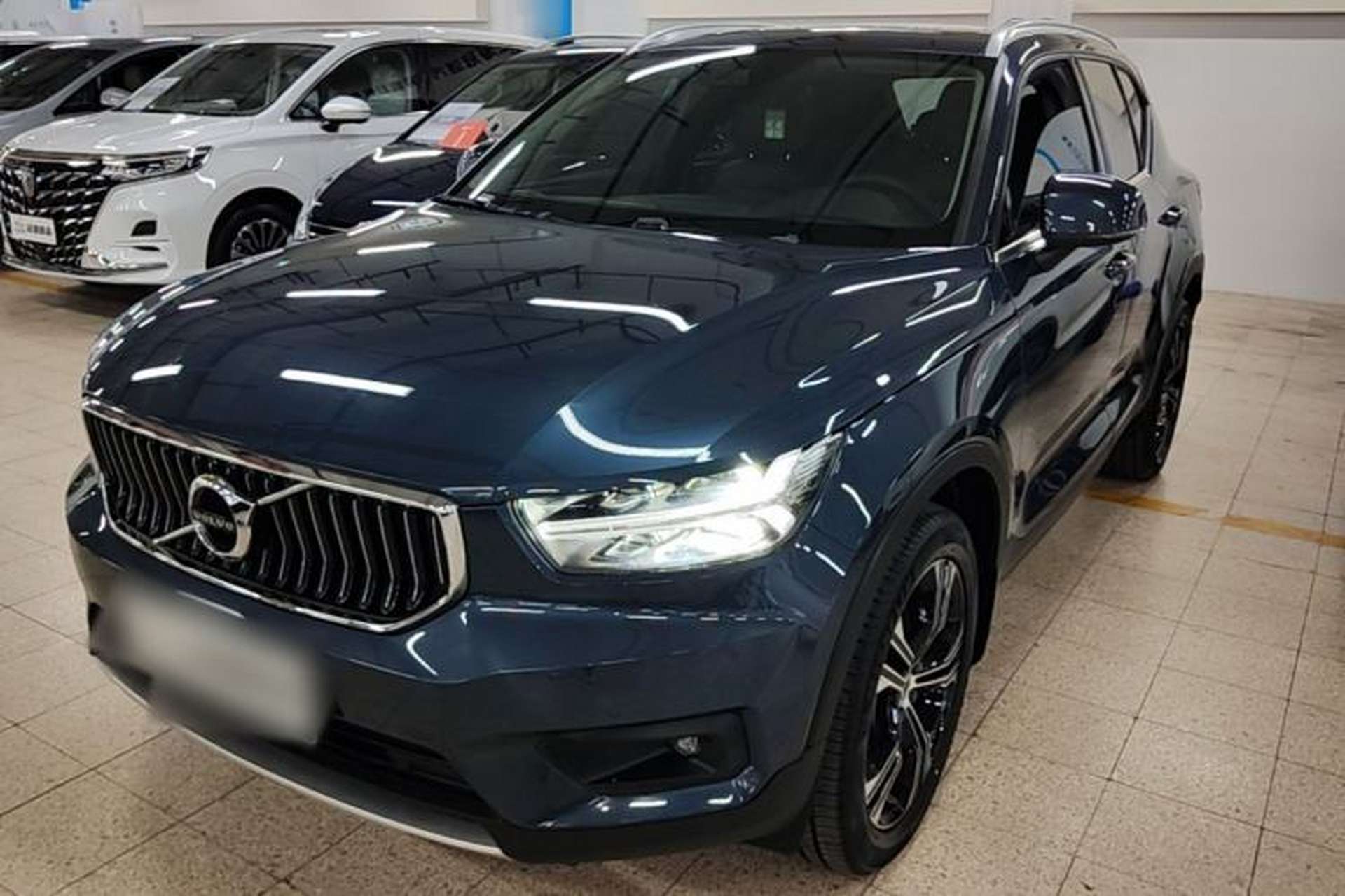 Used Volvo XC40 2021 T4 Four-Wheel Drive Smart Luxury Edition Front Left 45 Deg