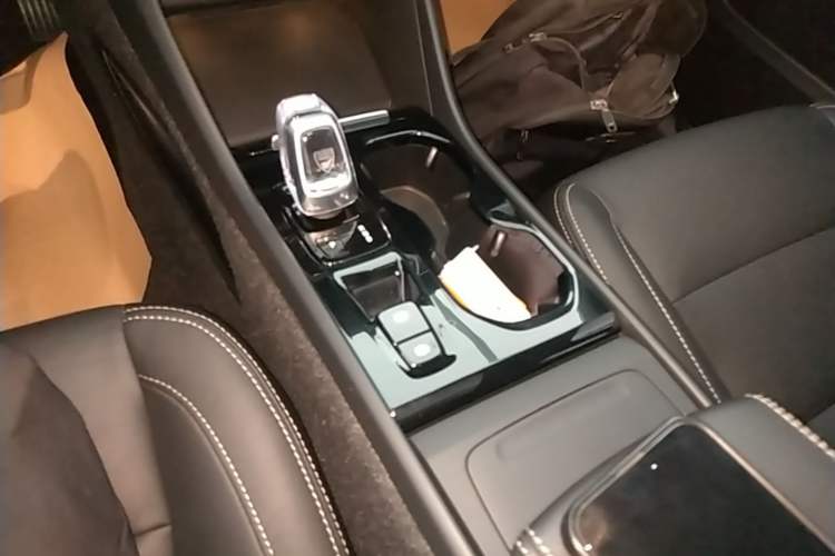 Used Volvo XC40 2021 T4 Four-Wheel Drive Smart Luxury Edition Gear Lever