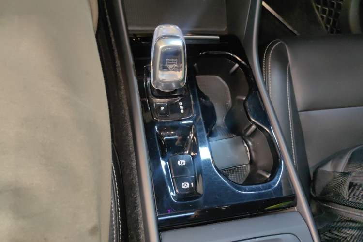 Used Volvo XC40 2021 T4 Four-Wheel Drive Smart Luxury Edition Gear Lever
