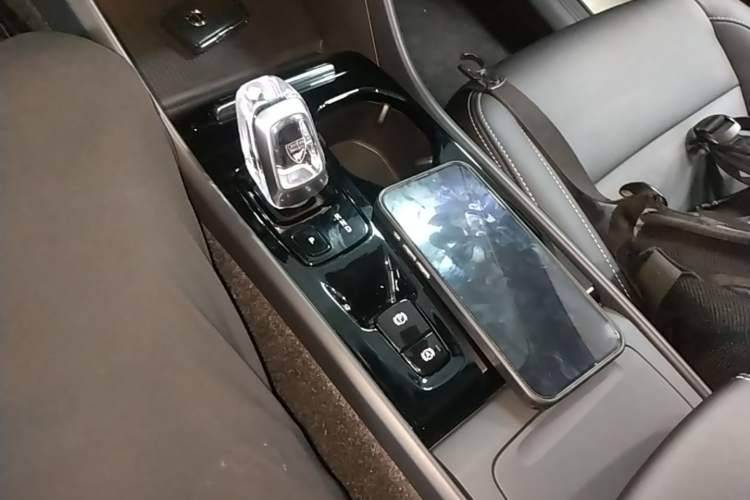 Used Volvo XC40 2021 T4 Four-Wheel Drive Smart Luxury Edition Gear Lever