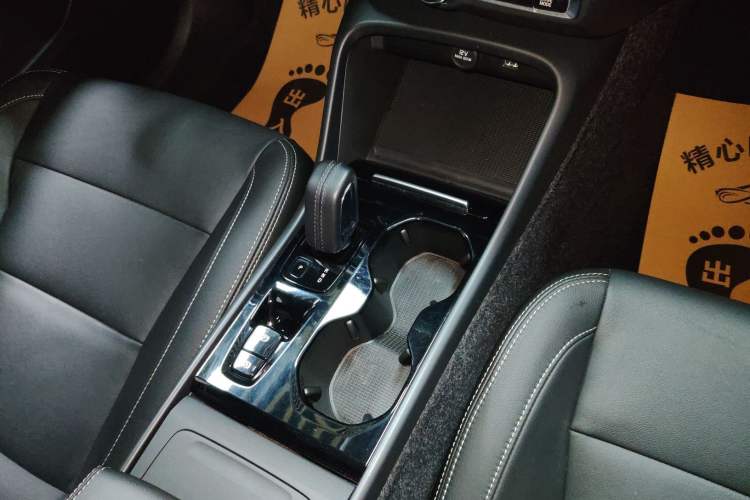Used Volvo XC40 2021 T3 Zhiyuan Luxury Edition Gear Lever