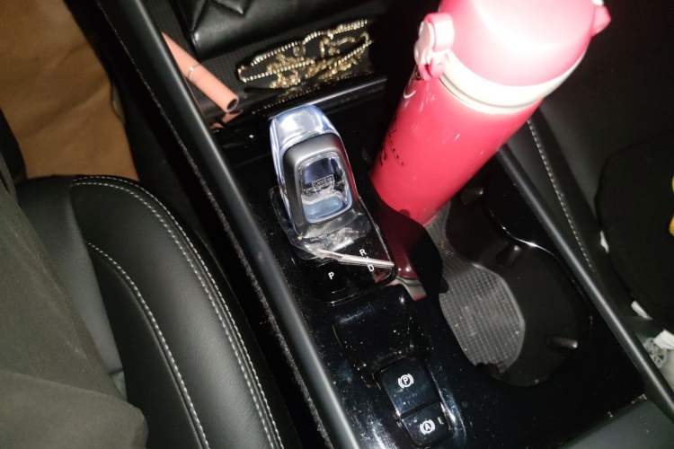 Used Volvo XC40 2021 T4 Four-Wheel Drive Smart Luxury Edition Gear Lever