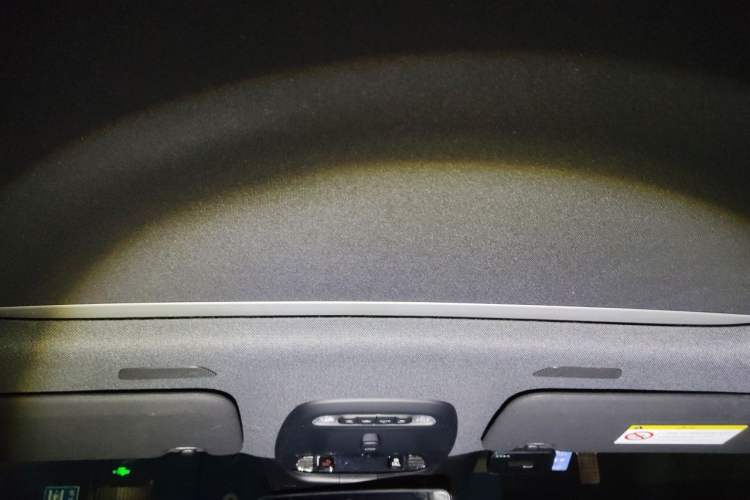 Used Volvo XC40 2021 T4 Four-Wheel Drive Smart & Sporty Edition Headliner