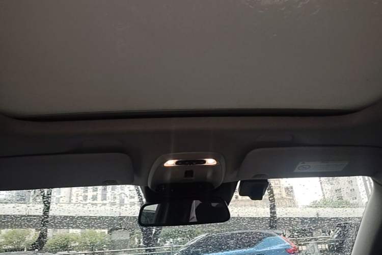 Used Volvo XC40 2021 T4 4x4 SmartDrive Fashion Edition Headliner