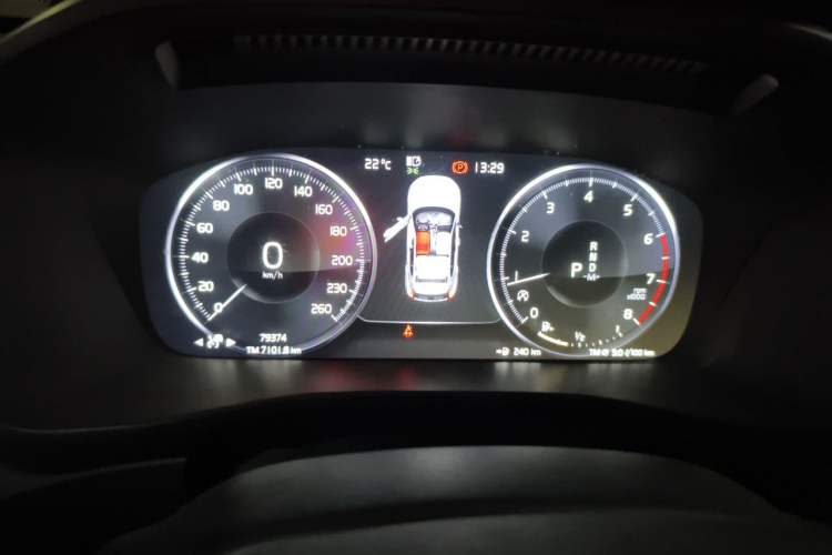Used Volvo XC40 2021 T4 Four-Wheel Drive Smart Luxury Edition Instrument Cluster