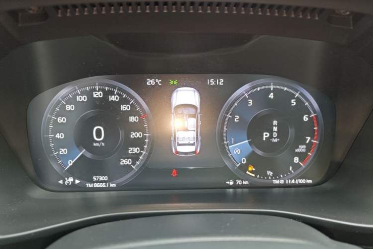 Used Volvo XC40 2021 T4 Four-Wheel Drive Smart Luxury Edition Instrument Cluster