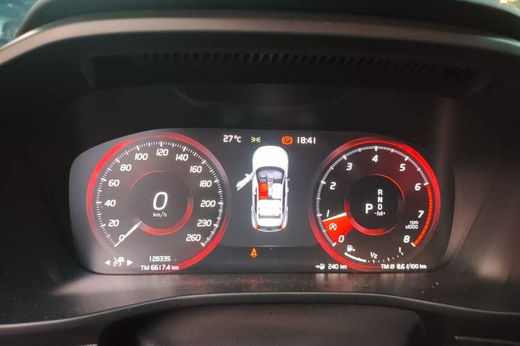 Used Volvo XC40 2021 T4 Four-Wheel Drive Smart Luxury Edition Instrument Cluster