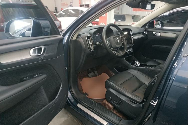 Used Volvo XC40 2021 T4 Four-Wheel Drive Smart Luxury Edition Interior 3