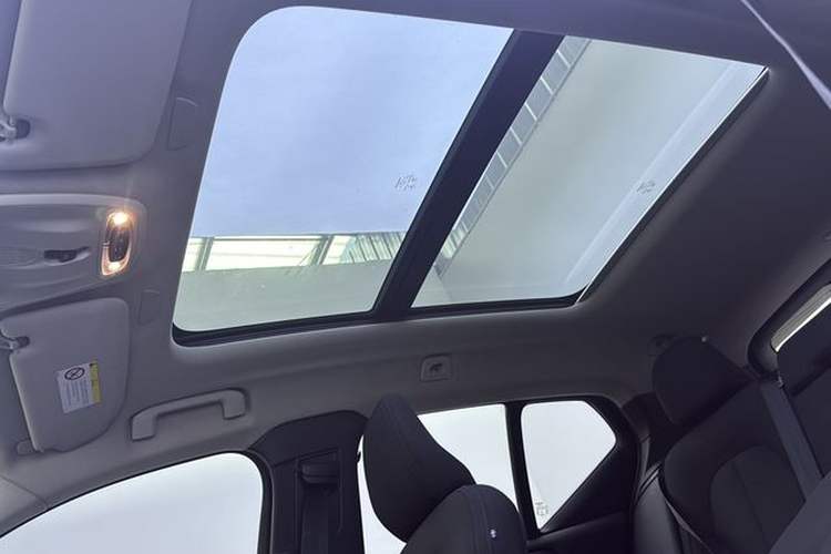Used Volvo XC40 2021 T4 4x4 SmartDrive Fashion Edition Interior 6