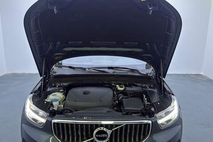 Used Volvo XC40 2021 T4 4x4 SmartDrive Fashion Edition Interior 8