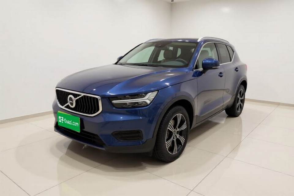 Volvo XC40 2021