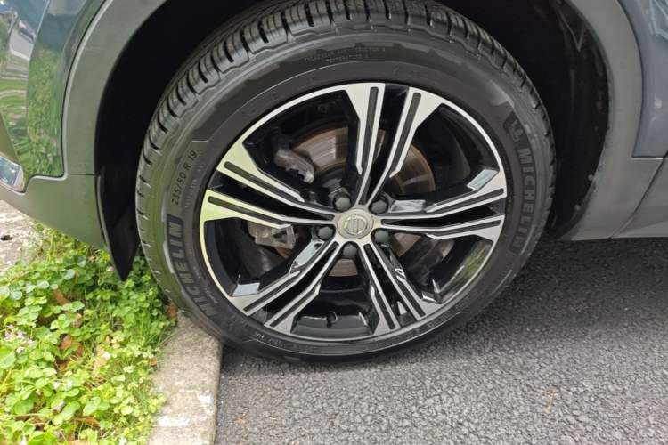 Used Volvo XC40 2021 T4 Four-Wheel Drive Smart Luxury Edition Left Front Wheel Hub