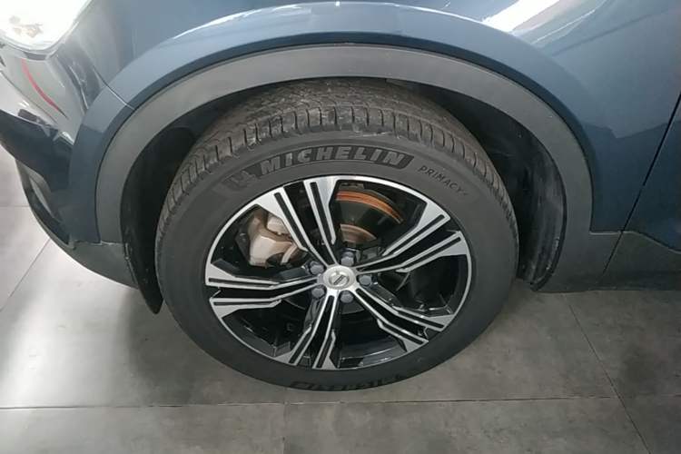 Used Volvo XC40 2021 T4 Four-Wheel Drive Smart Luxury Edition Left Front Wheel Hub