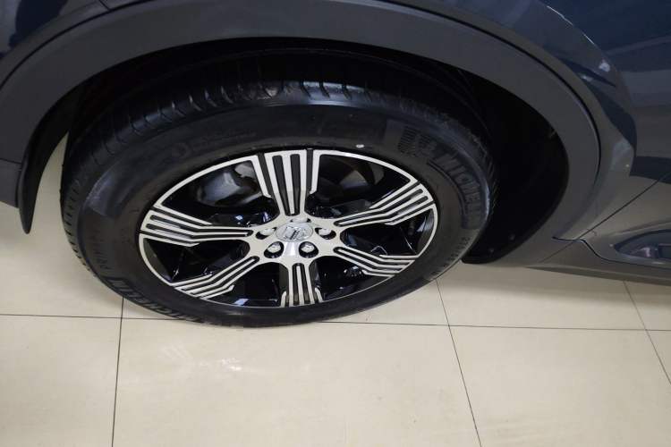 Used Volvo XC40 2021 T3 Zhiyuan Luxury Edition Left Front Wheel Hub