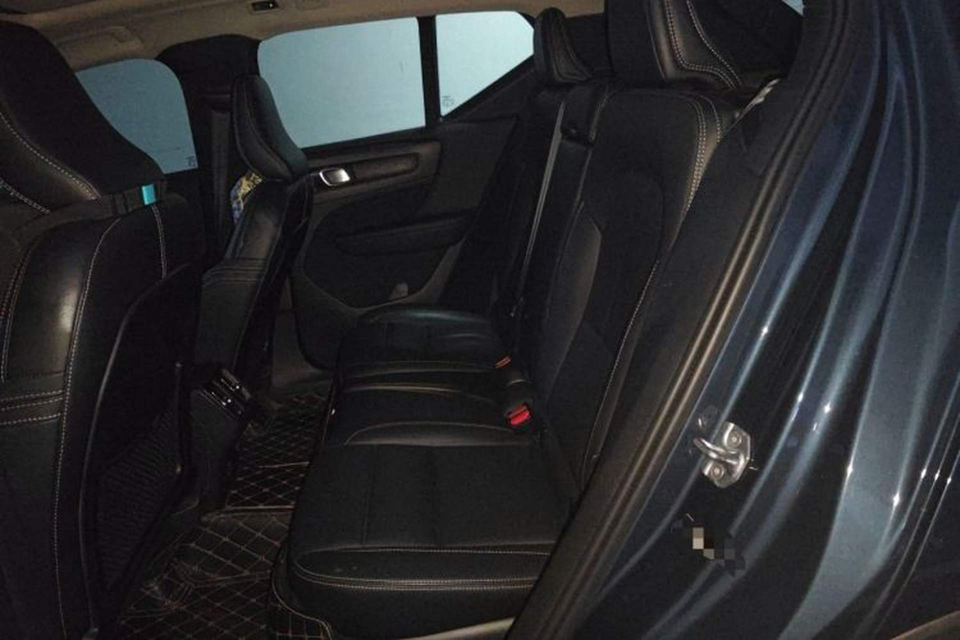 Used Volvo XC40 2021 T4 Four-Wheel Drive Smart Luxury Edition Left Rear Seat
