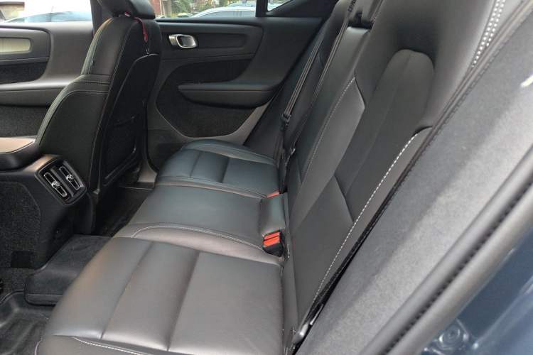 Used Volvo XC40 2021 T4 Four-Wheel Drive Smart Luxury Edition Left Rear Seat