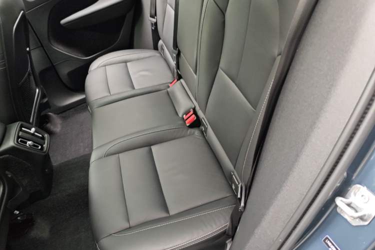 Used Volvo XC40 2021 T4 Four-Wheel Drive Smart Luxury Edition Left Rear Seat