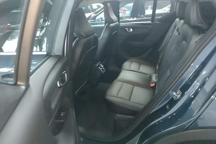 Used Volvo XC40 2021 T4 Four-Wheel Drive Smart Luxury Edition Left Rear Seat