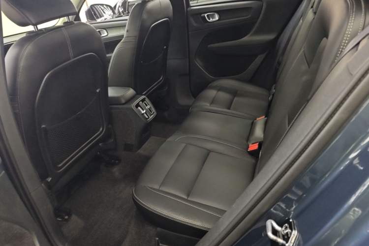 Used Volvo XC40 2021 T4 Four-Wheel Drive Smart Luxury Edition Left Rear Seat