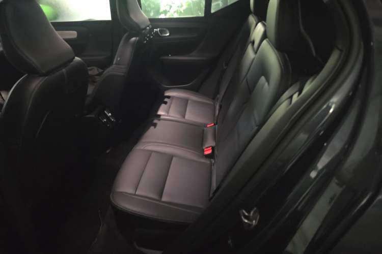 Used Volvo XC40 2021 T4 Four-Wheel Drive Smart Luxury Edition Left Rear Seat