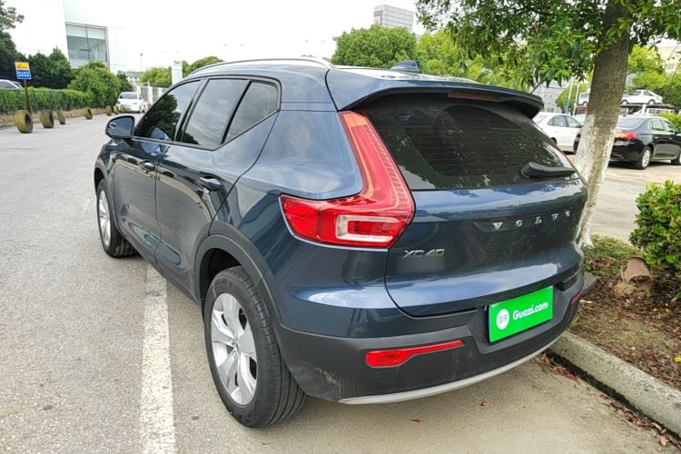 Used Volvo XC40 2021 T4 4x4 SmartDrive Fashion Edition Rear Left 45 Deg