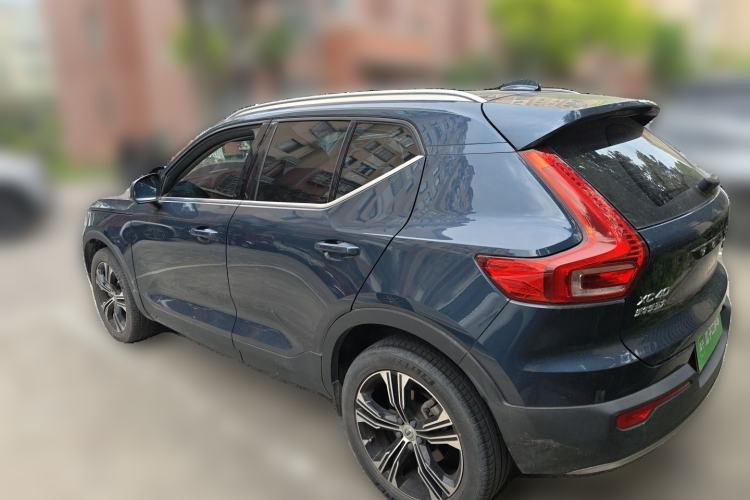 Used Volvo XC40 2021 T4 Four-Wheel Drive Smart Luxury Edition Rear Left 45 Deg