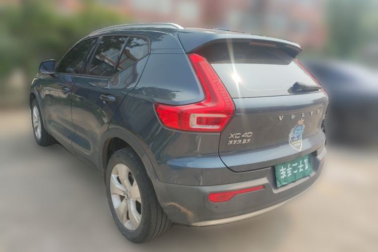 Used Volvo XC40 2021 T4 4x4 SmartDrive Fashion Edition Rear Left 45 Deg
