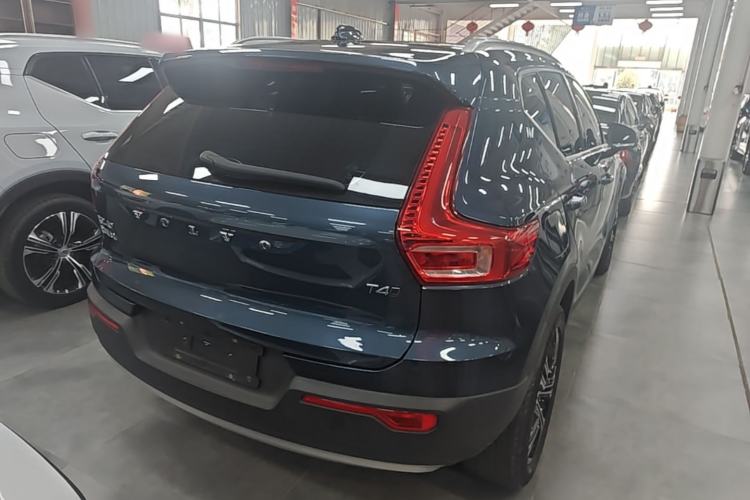 Used Volvo XC40 2021 T4 Four-Wheel Drive Smart Luxury Edition Rear Right 45 Deg
