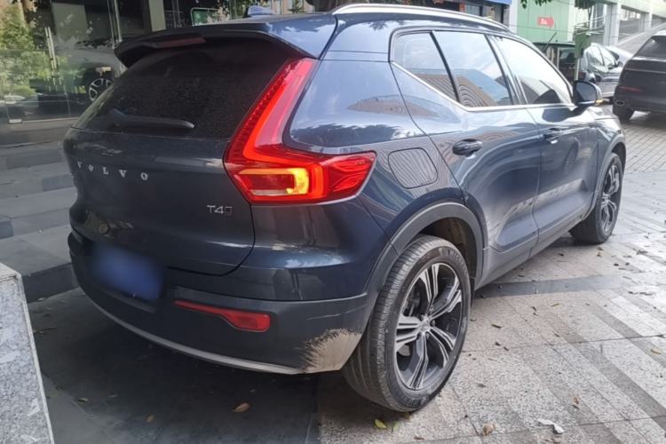 Used Volvo XC40 2021 T4 Four-Wheel Drive Smart Luxury Edition Rear Right 45 Deg