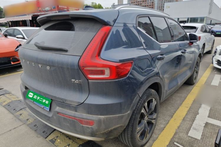 Used Volvo XC40 2021 T4 Four-Wheel Drive Smart Luxury Edition Rear Right 45 Deg