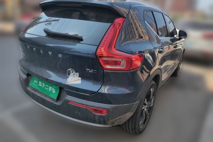 Used Volvo XC40 2021 T4 Four-Wheel Drive Smart Luxury Edition Rear Right 45 Deg