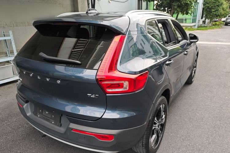 Used Volvo XC40 2021 T4 Four-Wheel Drive Smart Luxury Edition Rear Right 45 Deg