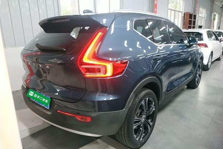 Used Volvo XC40 2021 T4 Four-Wheel Drive Smart Luxury Edition Rear Right 45 Deg