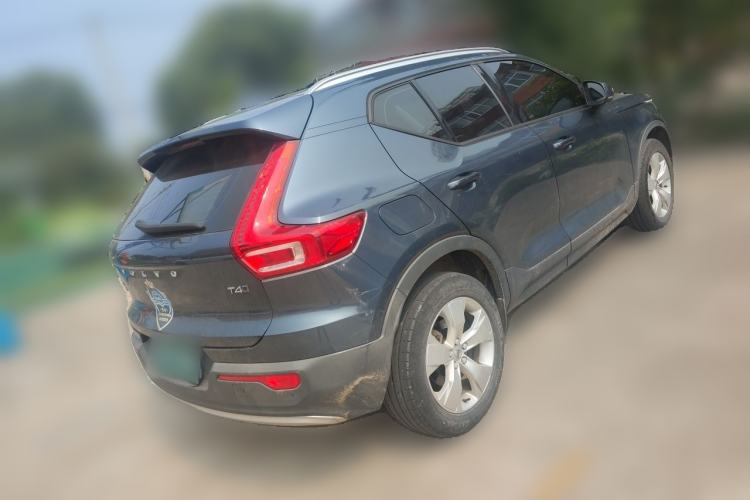 Used Volvo XC40 2021 T4 4x4 SmartDrive Fashion Edition Rear Right 45 Deg