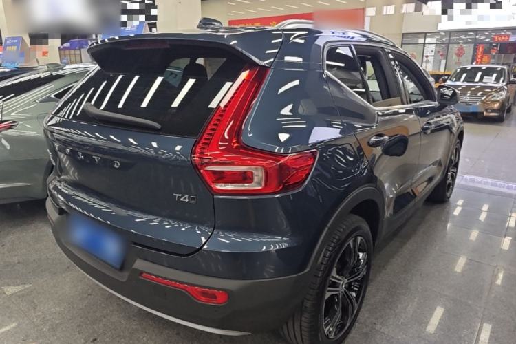 Used Volvo XC40 2021 T4 Four-Wheel Drive Smart Luxury Edition Rear Right 45 Deg
