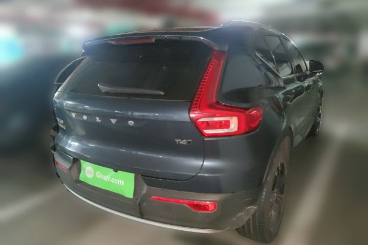 Used Volvo XC40 2021 T4 Four-Wheel Drive Smart Luxury Edition Rear Right 45 Deg