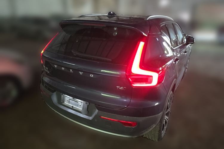 Used Volvo XC40 2021 T4 Four-Wheel Drive Smart Luxury Edition Rear Right 45 Deg
