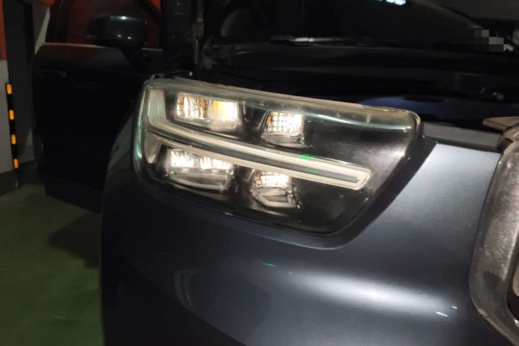 Used Volvo XC40 2021 T4 Four-Wheel Drive Smart Luxury Edition Right Front Headlight