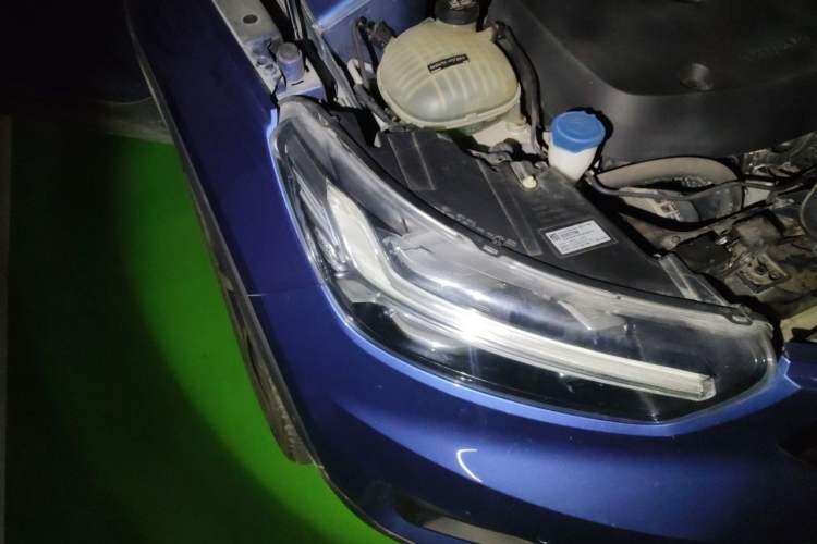 Used Volvo XC40 2021 T4 Four-Wheel Drive Smart & Sporty Edition Right Front Headlight