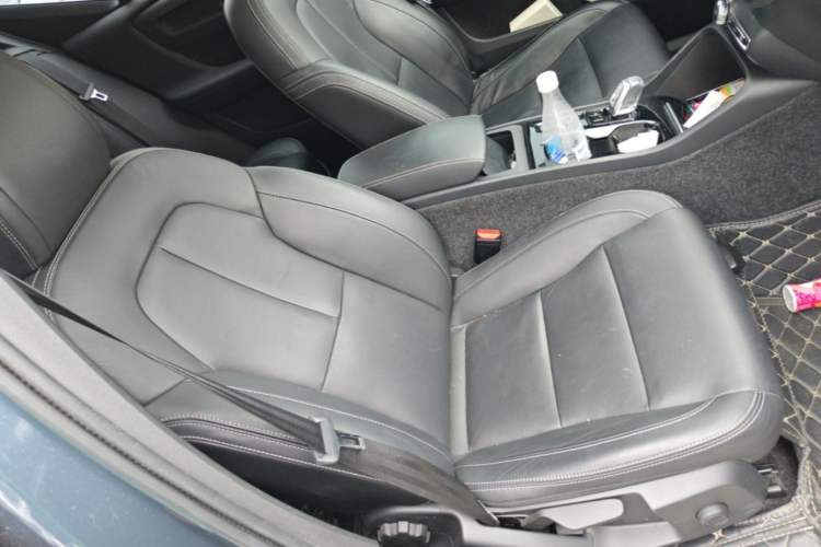 Used Volvo XC40 2021 T4 Four-Wheel Drive Smart Luxury Edition Right Front Seat