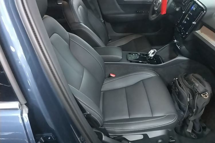 Used Volvo XC40 2021 T4 Four-Wheel Drive Smart Luxury Edition Right Front Seat