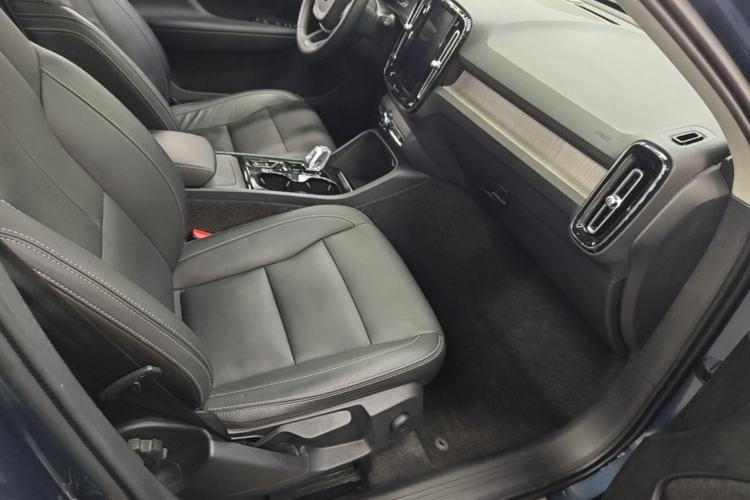 Used Volvo XC40 2021 T4 Four-Wheel Drive Smart Luxury Edition Right Front Seat