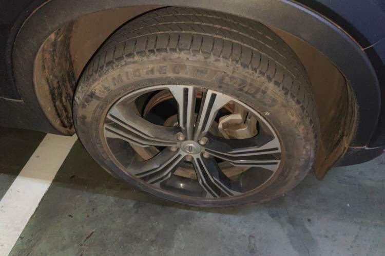 Used Volvo XC40 2021 T4 Four-Wheel Drive Smart Luxury Edition Right Front Wheel Hub